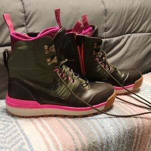 Nike Lunarterra Arktos Waterproof Boots